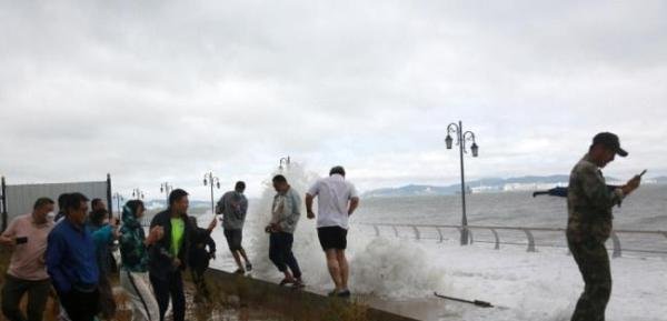 台风“梅花”登陆大连，为本世纪首个登陆辽宁台风