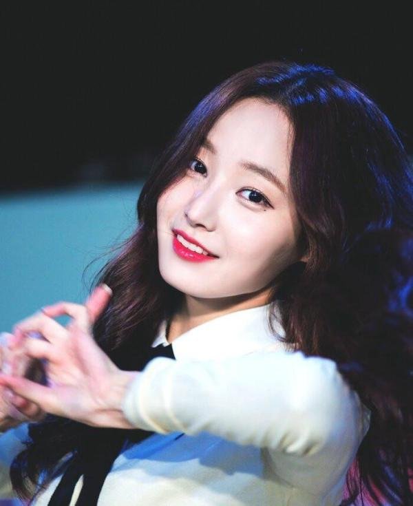 李敏镐否认新恋情，绯闻女友妍雨idol出身，最穷的时候只想吃顿肉