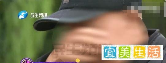 一男子离家20年后回归被妻儿拒之门外，期间他自称没有家里的电话，所以从来没有联系过。