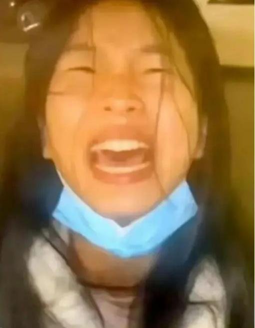 叶婷,用赤裸的下半身为父“伸冤”
