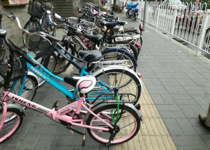 赤峰十八弯盲道改成直线，为什么要做如此改动？
