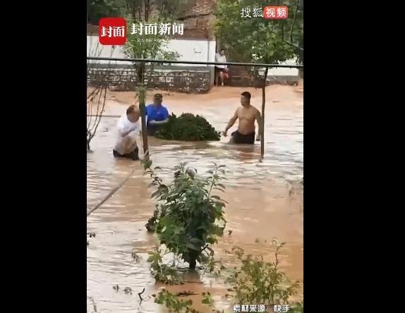 河南巩义聋哑大叔冒险排渠救人 身体受伤但十分自豪