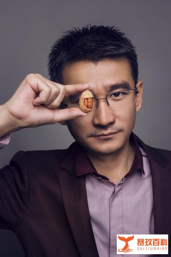 三只松鼠上市！老板从混混到身家40亿仅用5年，还带人把店给砸了