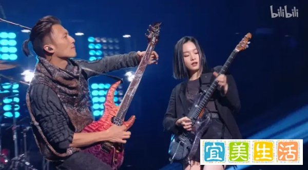 南京最美四胞胎颜值曝光:25年共用一张脸,同时考进世界名校,如今被谢霆锋选中……