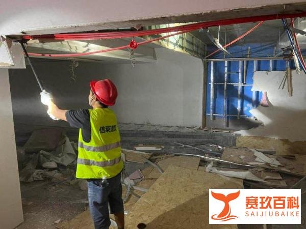 吓坏整栋楼!一楼业主花10万私自挖了个60平地下室!