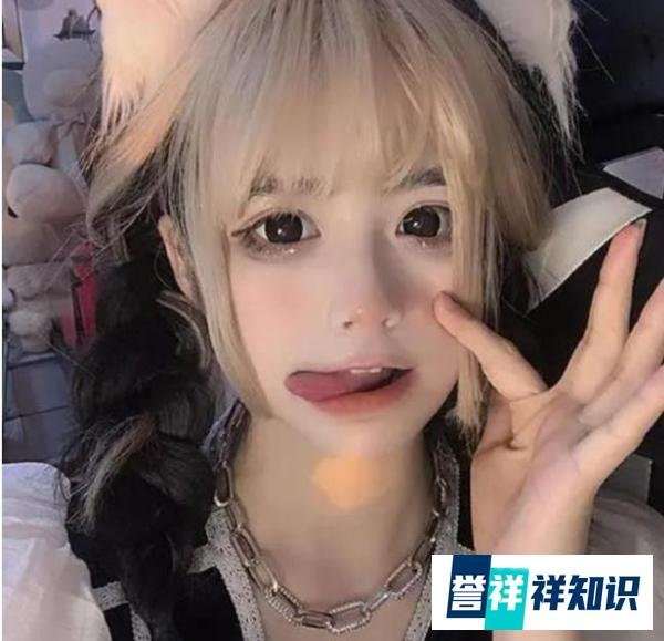 网红安妮清空账号退网，深夜开播哭诉：已离家出走！
