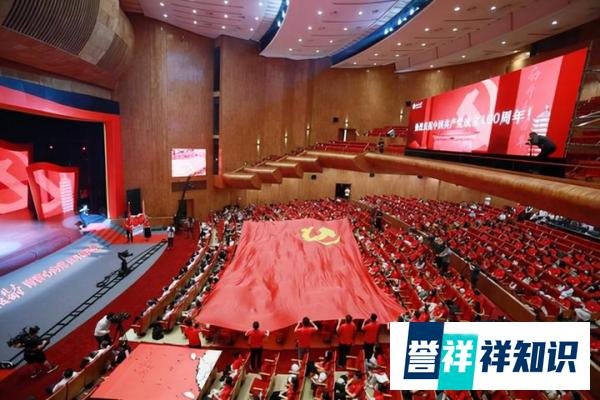爱奇艺大规模裁员,互联网大厂陷入困顿,名校毕业生抢滩选调生