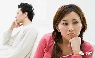 女子没打扮参加聚会却被男友轰走是怎么回事？