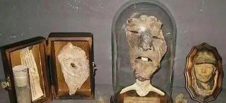 恐怖电影《电锯杀人狂》原型：将人皮做成手工艺品，食用人的心脏