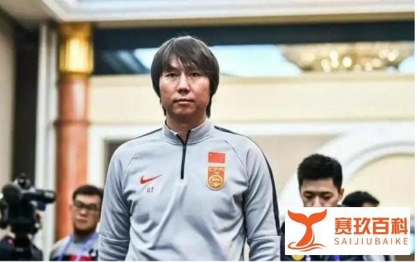 喜讯！李铁，移交司法看守所！李铁之妻委托律师，球迷要求轻判