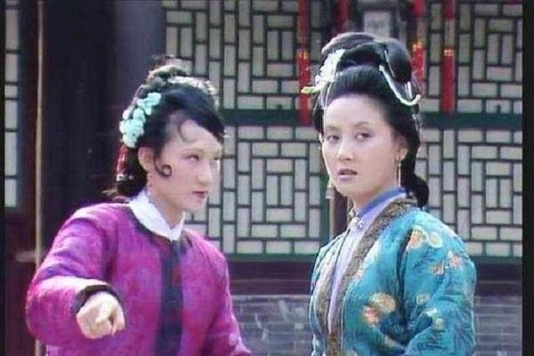 堪称红楼第一蠢女人，为何这样说《红楼梦》中的秋桐？