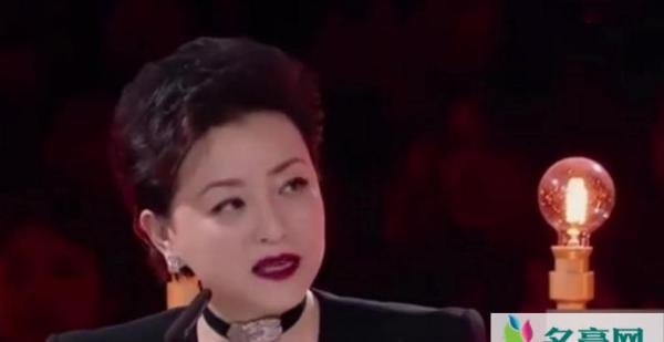 杨澜女人味提问是谁来定义的 决定权在于女人自己
