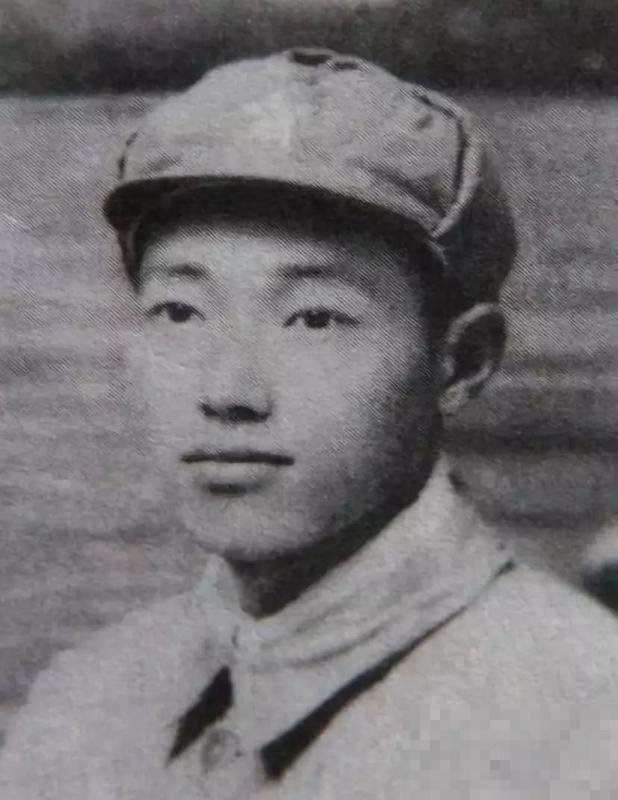 邱少云的战友李元兴的简介