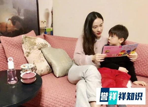 大一女生带2米高盆栽入学，老生：帮学妹搬行李，很考验体力