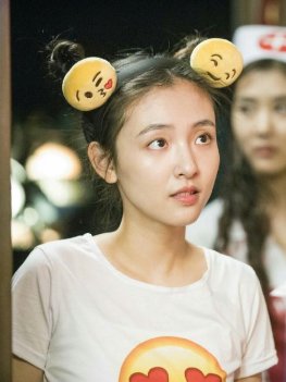 吴倩产前产后开机照，感觉眼窝都变深了，女性生产后有多虚弱？