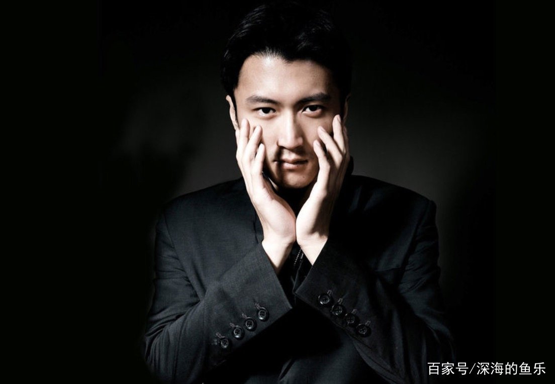 有种“整容”叫谢振轩，本以为是第二个谢霆锋，看到近照你失望了吗？