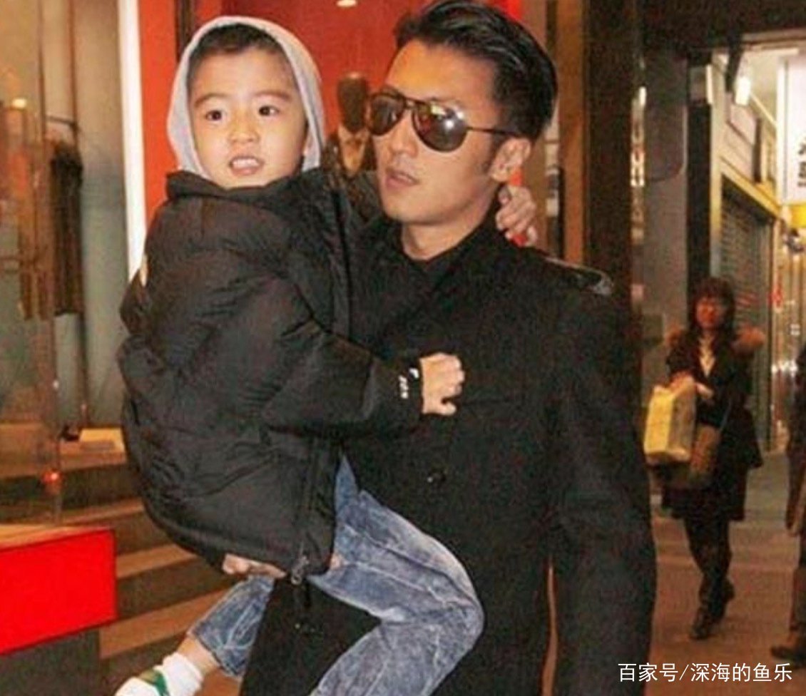 有种“整容”叫谢振轩，本以为是第二个谢霆锋，看到近照你失望了吗？