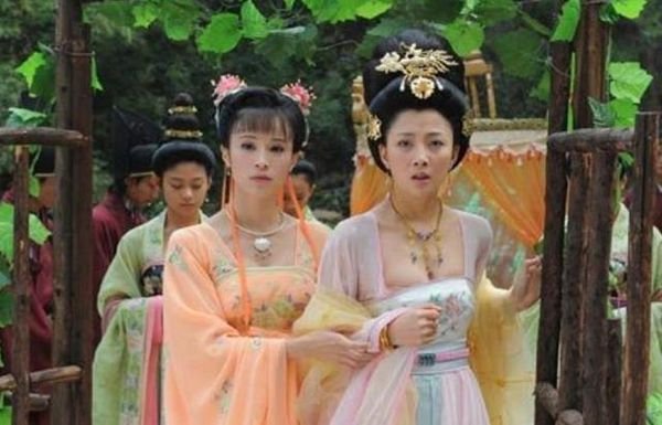 “石榴裙下死，做鬼也风流”什么意思？