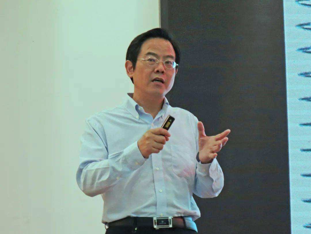 自称“曾找不到工作”的南开大学“实诚教授”有多牛?