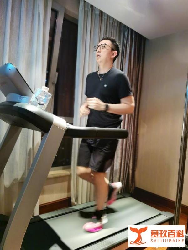 华少回应离职传言：从未停止悲痛 离开并不是我选择的方法