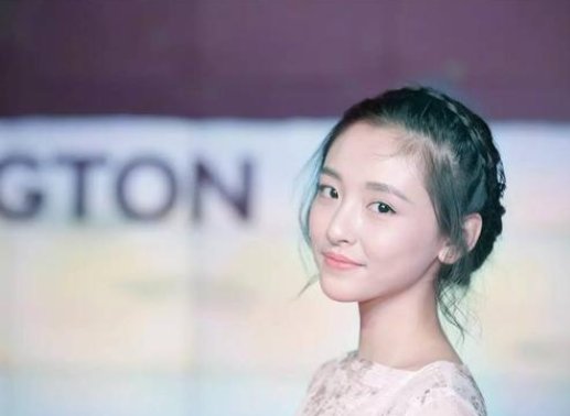吴倩产前产后开机照，感觉眼窝都变深了，女性生产后有多虚弱？