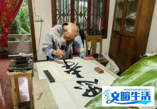 果清长老，乞丐僧与百孝堂！为人则大乘佛法！