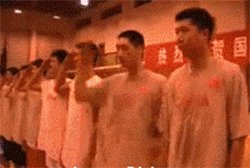 打了18个赛季，“CBA奥尼尔”唐正东一共赚到了多少薪水？