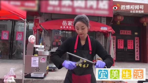 26岁三孩妈妈卖猪肉走红，以前行行出状元，现在行行出网红