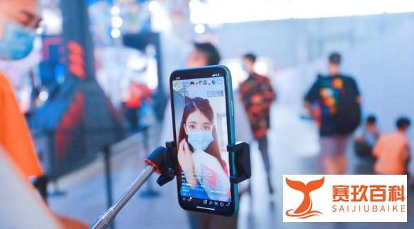 西安网红主播“相宜”辞职离开学校，千万粉丝美女博士名利难双收