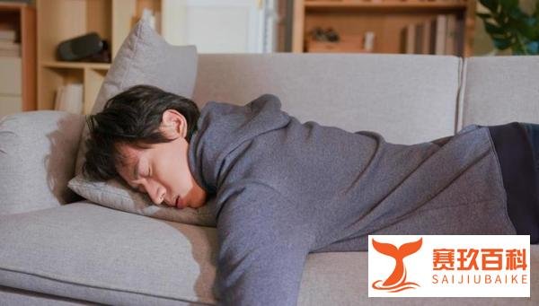 存款100万辞职躺平，35岁男靠利息过躺平生活！