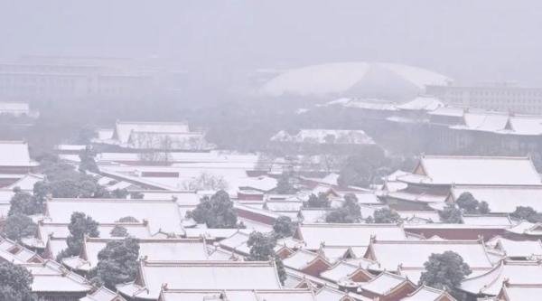 有没一种穿越的感觉。看雪中故宫感觉穿越了