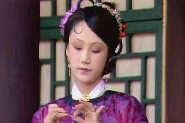 堪称红楼第一蠢女人，为何这样说《红楼梦》中的秋桐？