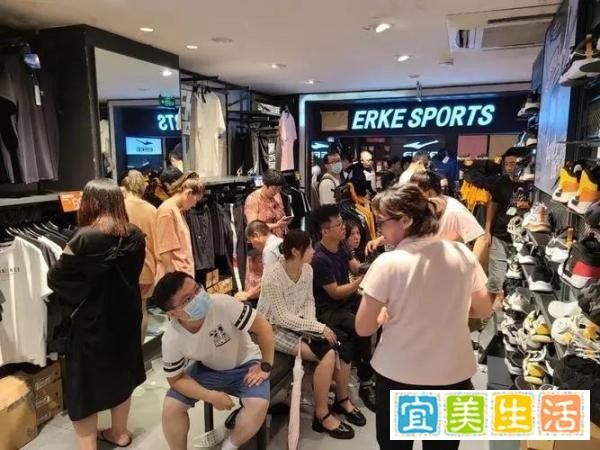 鸿星尔克和安踏同样给河南捐款5000万，为什么社会反响大不一样？