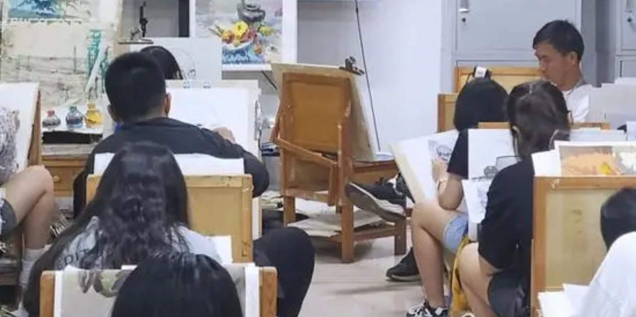 北京巨匠画室学费多少