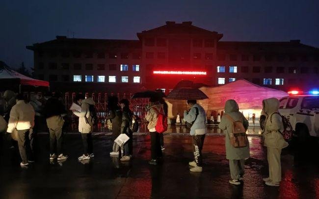 西安10万考研学生有人没等来试卷，具体是什么情况