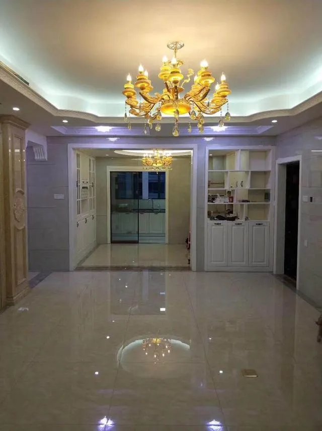 三明新房交给老婆装修，回来看到全屋都是瓷砖