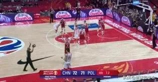 李楠最后时刻叫暂停的时候,周琦表示摊手无奈,他是不是也被李楠搞懵逼了?