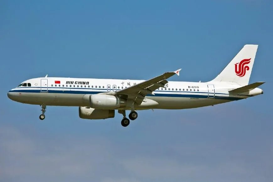 北京飞杭州航班突降千米，机舱里的乘客都是什么反应？