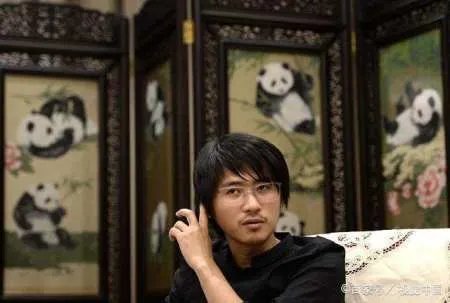 为什么方舟子打假无数战无不胜，却唯独撼动不了韩寒？