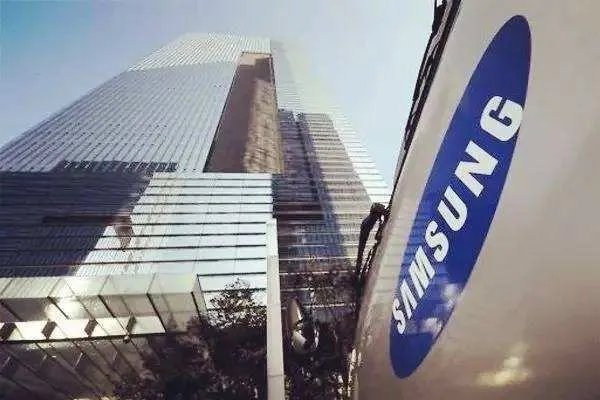 三星为什么删除嘲讽苹果3.5mm插口的广告?