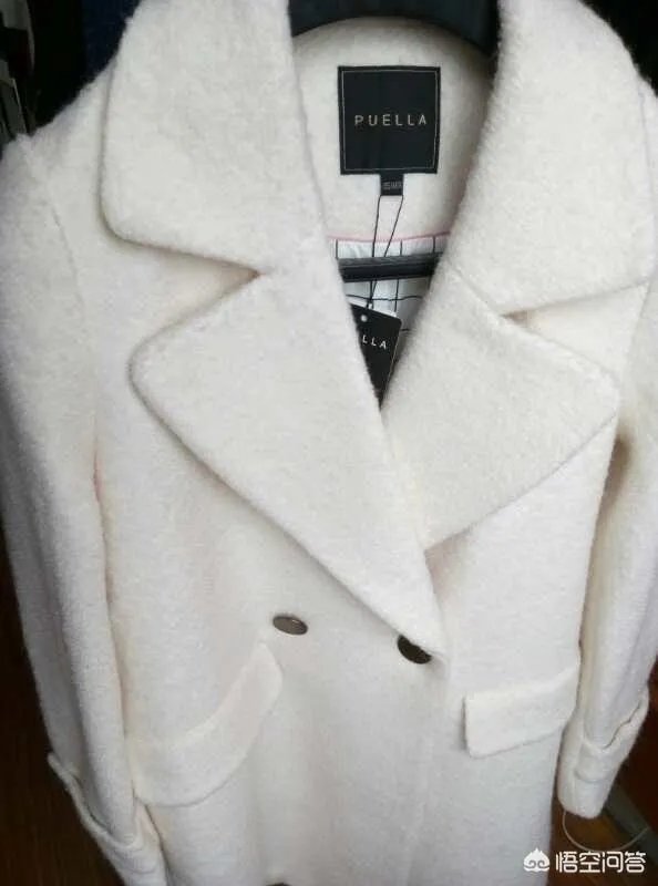 如果我想开一个服装店，卖童装还是女装好？