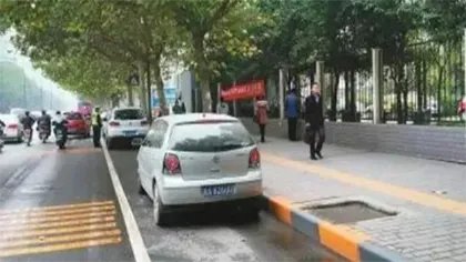 停车线颜色区分是什么