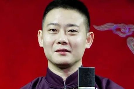 德云社副总栾云平，竟然登上了清华名人榜，粉丝过度追捧并不明智，怎么看？
