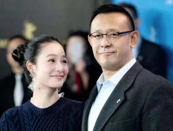 姜文女儿长相神似林青霞，网友：多亏了他法国前妻的混血基因?