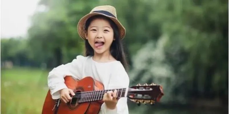 6岁女孩吉他弹唱Mojito 周杰伦新歌《Mojito》再度爆红