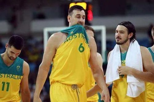 前NBA球员博古特宣布退役，他曾效力过哪些球队？