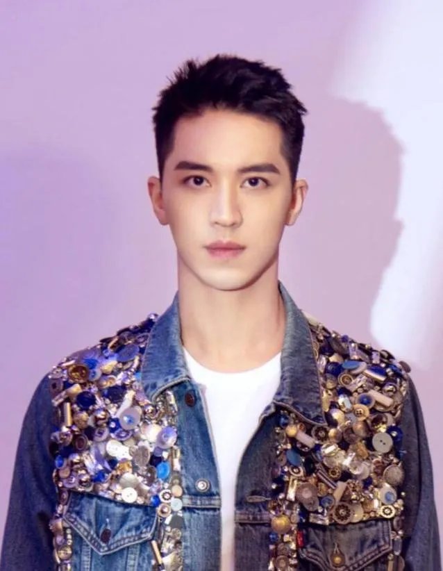 许魏洲生日会助力朋友求婚粉丝，偶像与粉丝间发生过哪些有趣的事？