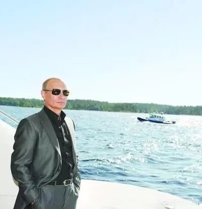 美国、乌克兰等国在乌境内附近举行“晴朗天空2018”军演，是在向俄罗斯示威吗？你怎么看？