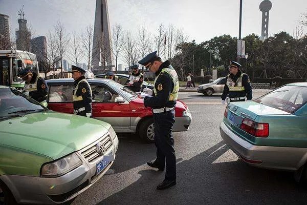 如果滴滴美团真的被下架了，会有哪些人受到影响？