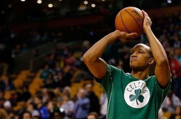 当年雷阿伦为什么宁愿降薪加盟热火，也不愿和凯尔特人续约？